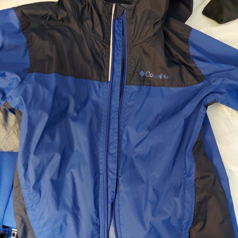 Columbia rain coat